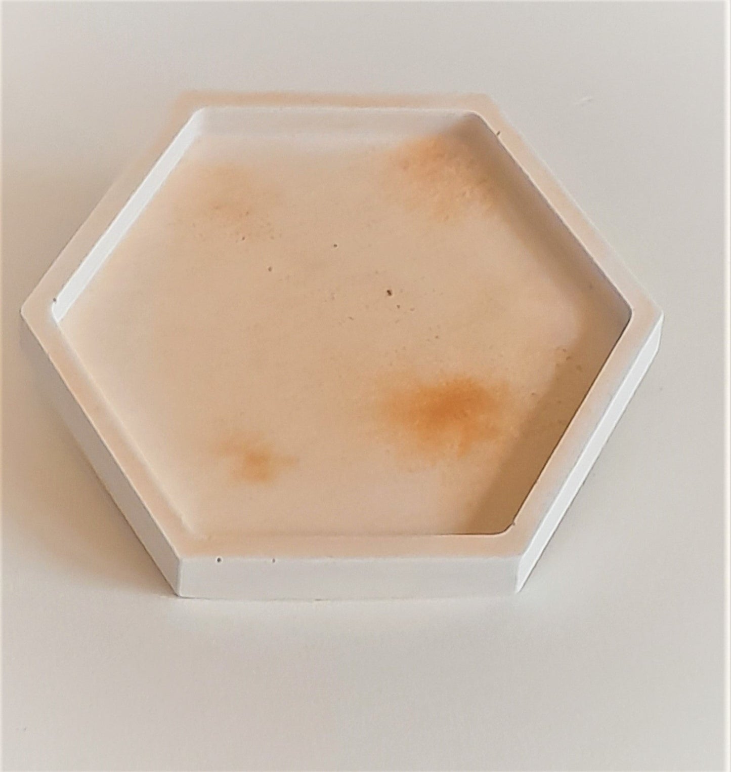 Jesmonite - Eco Luxe Hexagonal Cream & Gold coaster - Luxury Homeware