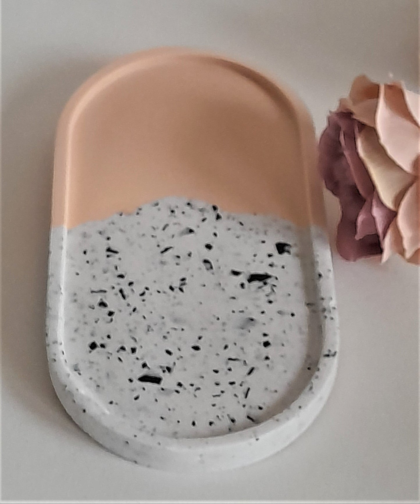 Jesmonite - Eco Luxe Two Tone Oval Tray - Wholesale Jesmonite Trays